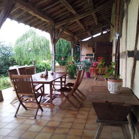 La Croix De Bois Bed & Breakfast Jayat Luaran gambar