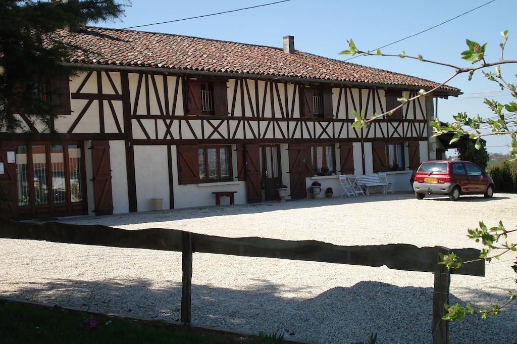 La Croix De Bois Bed & Breakfast Jayat Luaran gambar